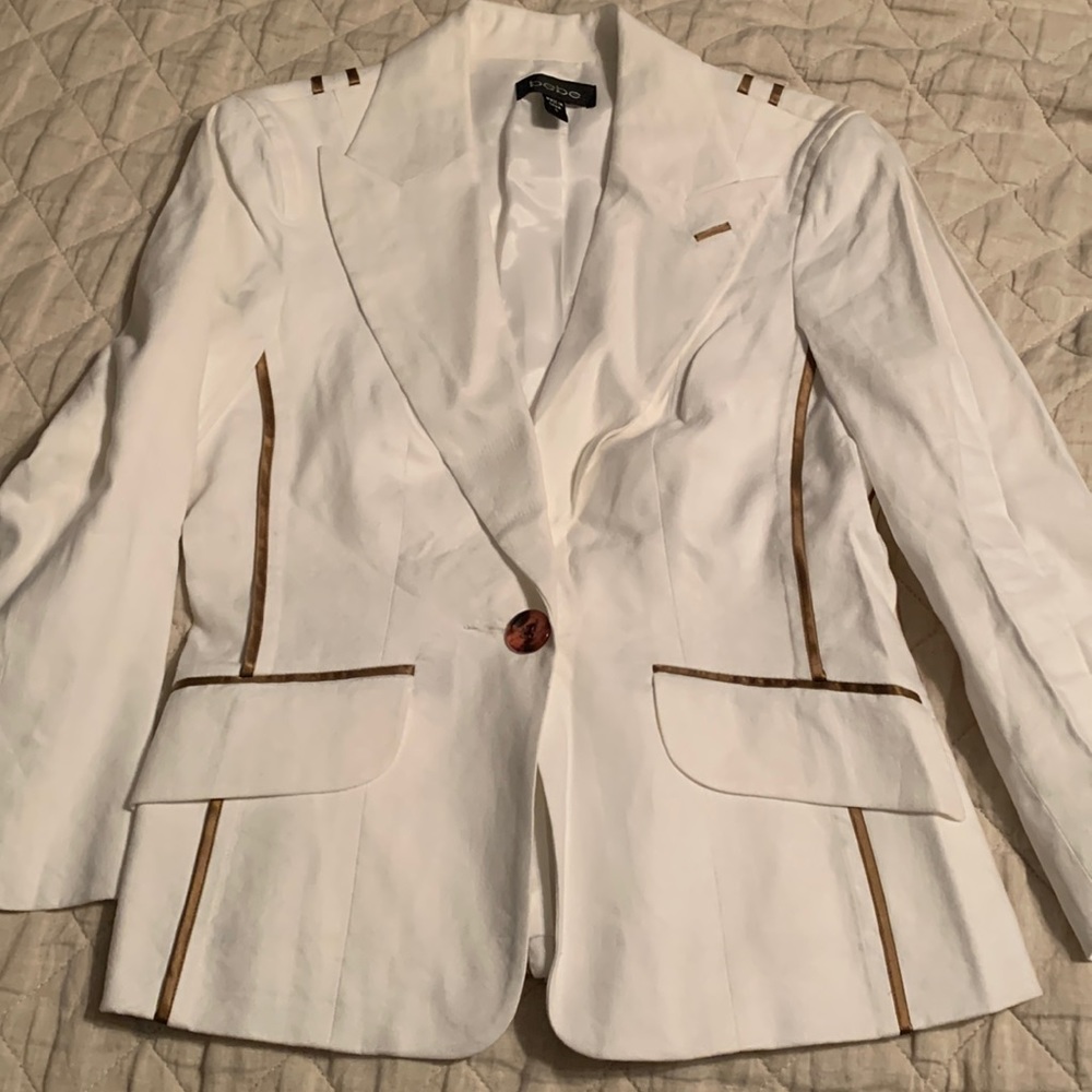 Bebe white linen jacket with piping, size 4, worn once